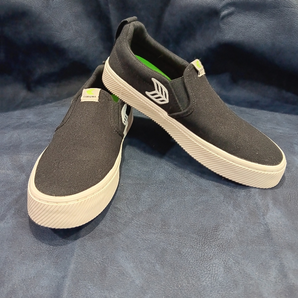 Unisex CARIUMA Black White Canvas Slip-on Sneakers Women's 9.5  Men's 8